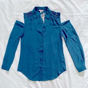 NWT Candies Cold Shoulder Shirt